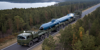Especialistas Alertam: Ogivas Nucleares Russas em Perigo Imediato